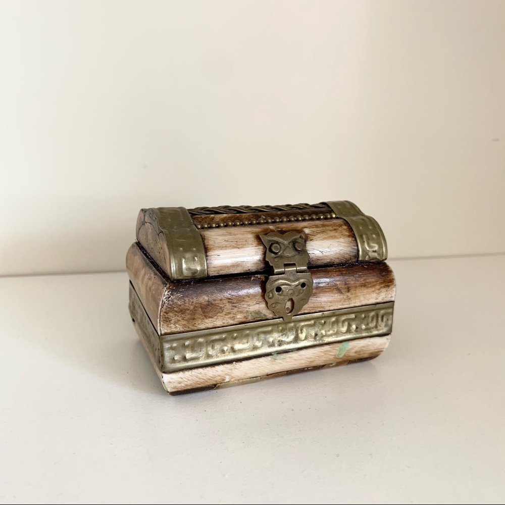 Bone Trinket Chest